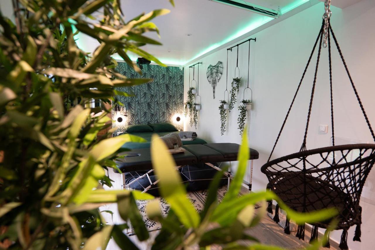 Capsule Thailande I Sauna I Balneo I Console I Jeux En Bois I Cinema I Cour Interieure Trith-Saint-Leger Exterior foto