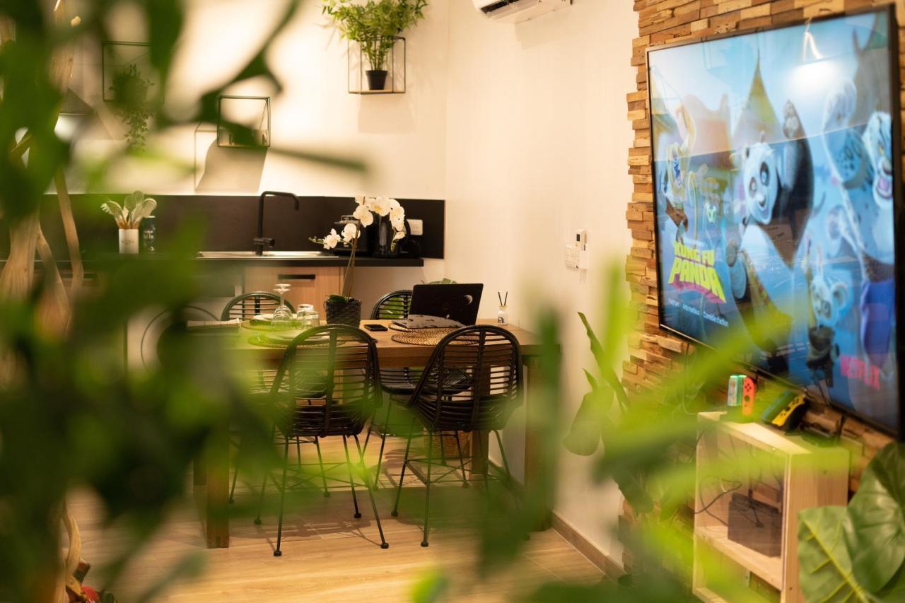 Capsule Thailande I Sauna I Balneo I Console I Jeux En Bois I Cinema I Cour Interieure Trith-Saint-Leger Exterior foto